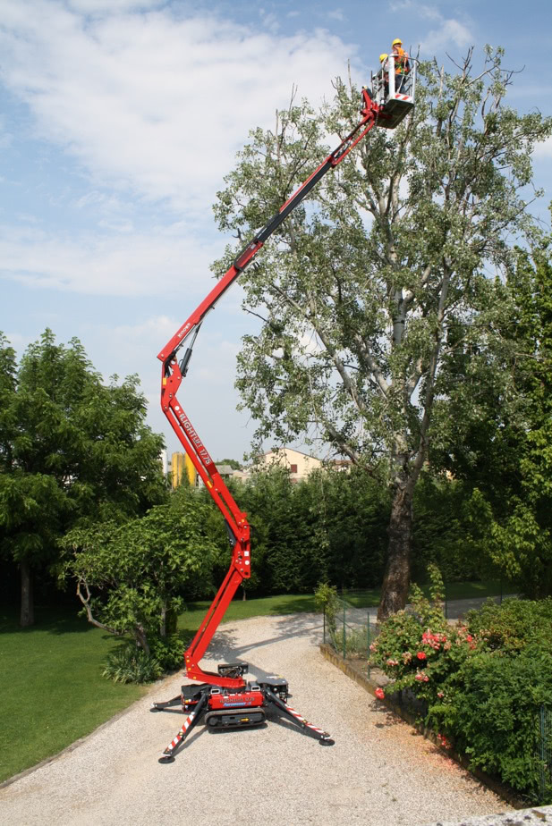 hinowa tracked boom hire