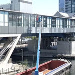 telescopic-boom-floating-on-barge
