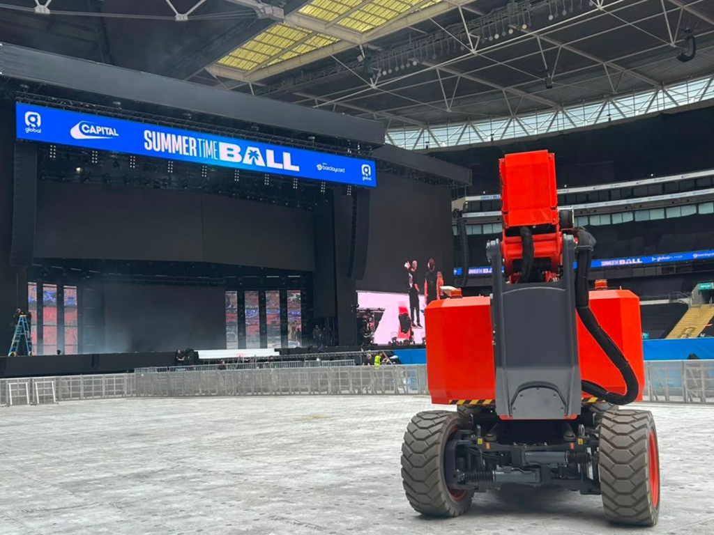 44.06m Dingli BA44RT at Capital FM Summertime Ball